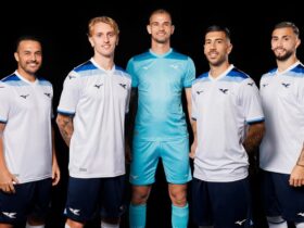 Merayakan Ulang Tahun Lazio ke-125 Tahun, Mizuno Luncurkan Jersey Anyar dengan Nuansa Retro