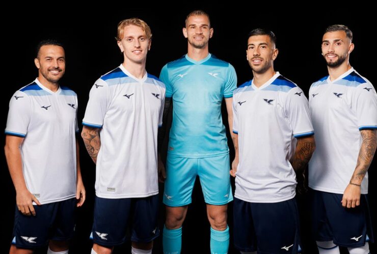 Merayakan Ulang Tahun Lazio ke-125 Tahun, Mizuno Luncurkan Jersey Anyar dengan Nuansa Retro