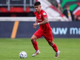 Mees Hilgers Come Back! Bawa FC Twente Menang